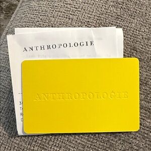 Anthropologie 600$ gift card